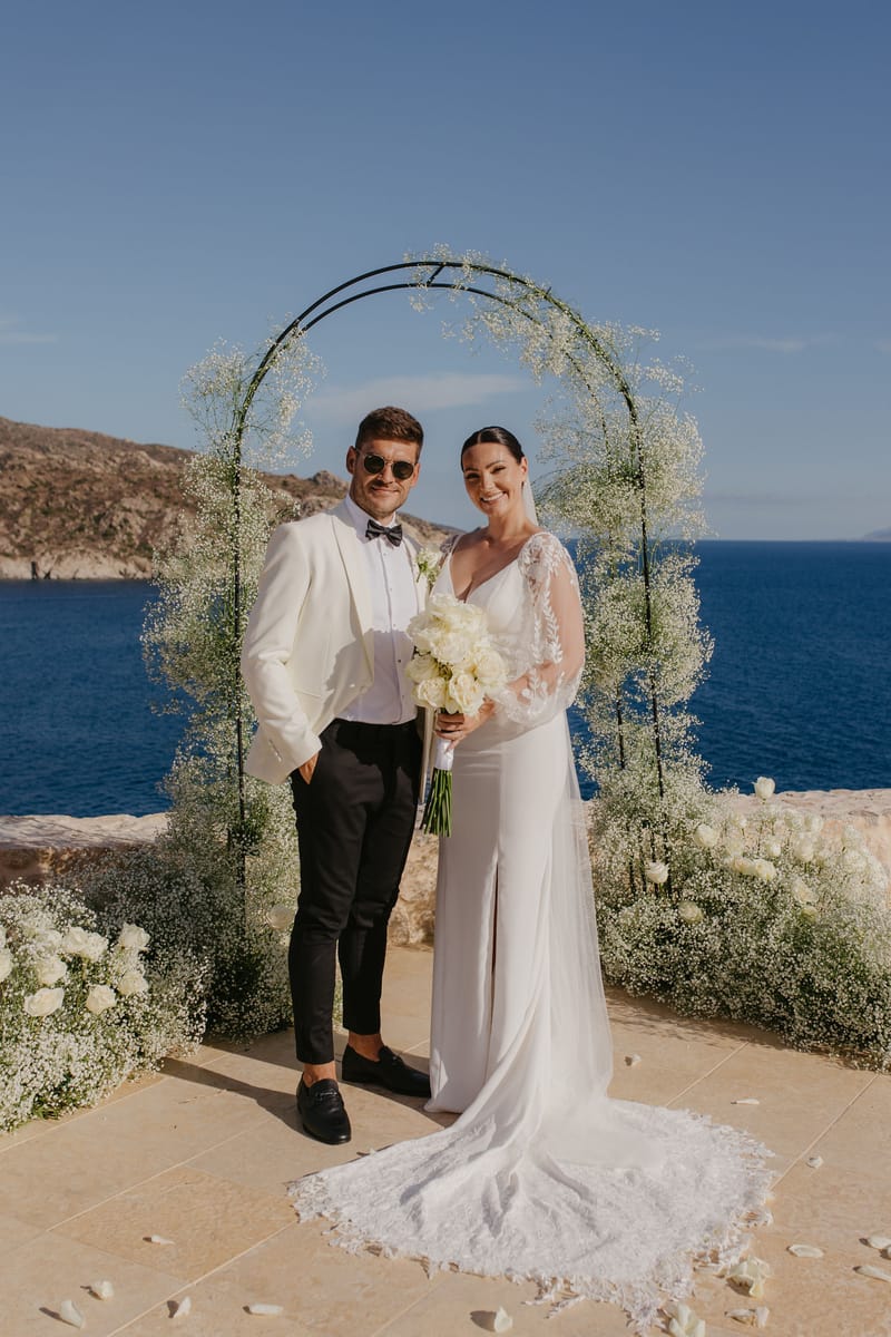 Rosie & Jordan Wedding in Ios Island