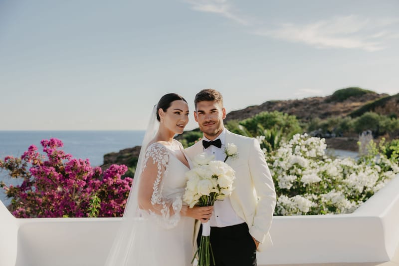 Rosie & Jordan Wedding in Ios Island