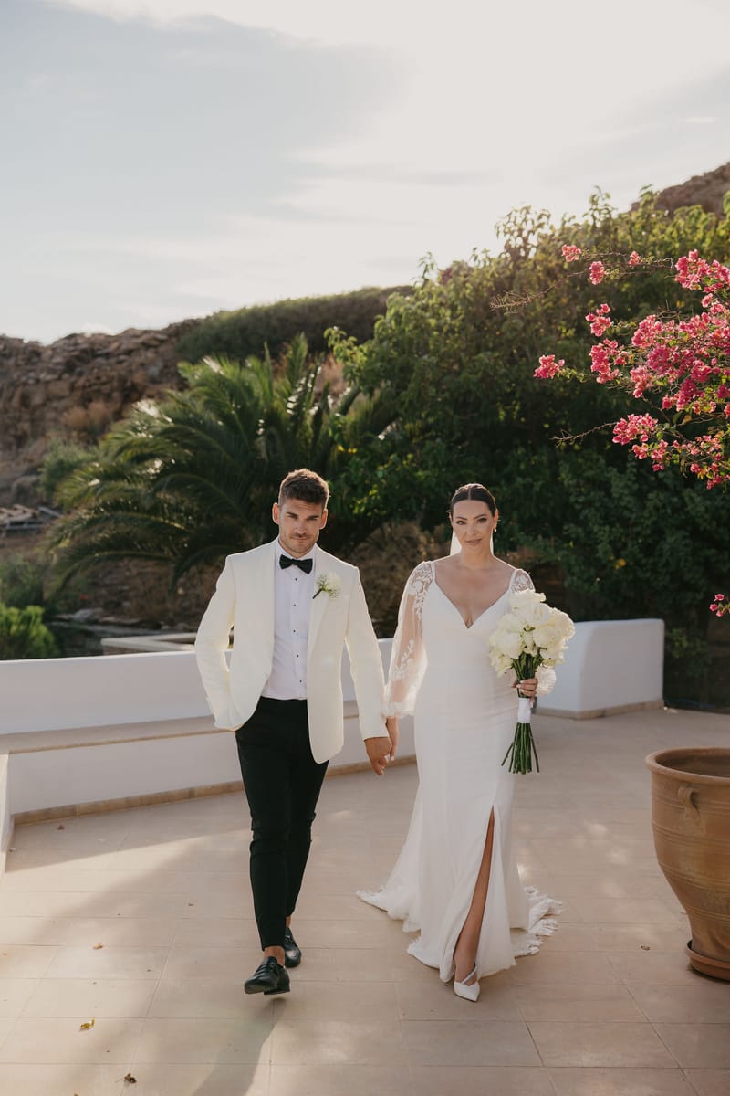Rosie & Jordan Wedding in Ios Island