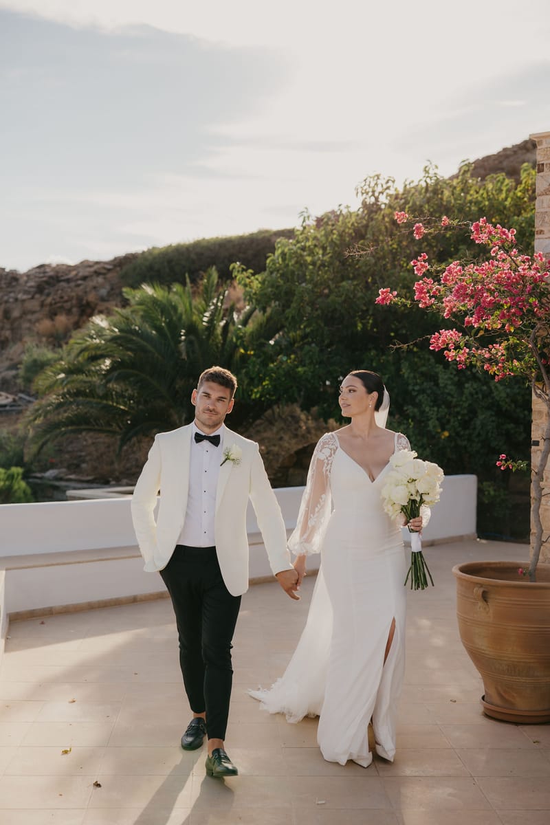 Rosie & Jordan Wedding in Ios Island