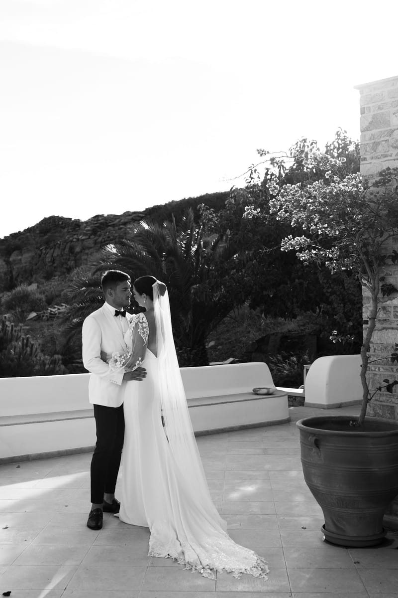 Rosie & Jordan Wedding in Ios Island