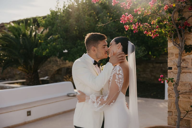 Rosie & Jordan Wedding in Ios Island