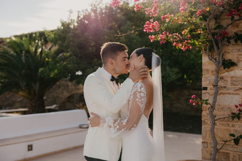 Rosie & Jordan Wedding in Ios Island