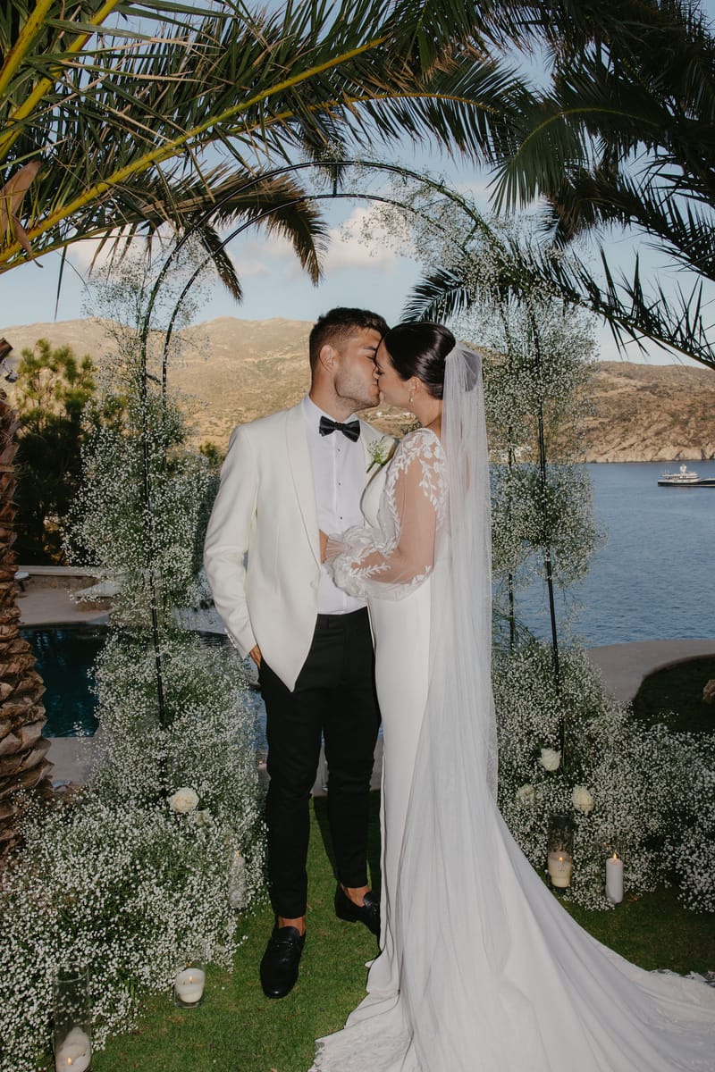 Rosie & Jordan Wedding in Ios Island