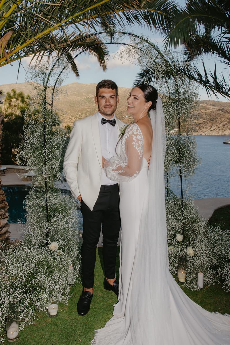 Rosie & Jordan Wedding in Ios Island