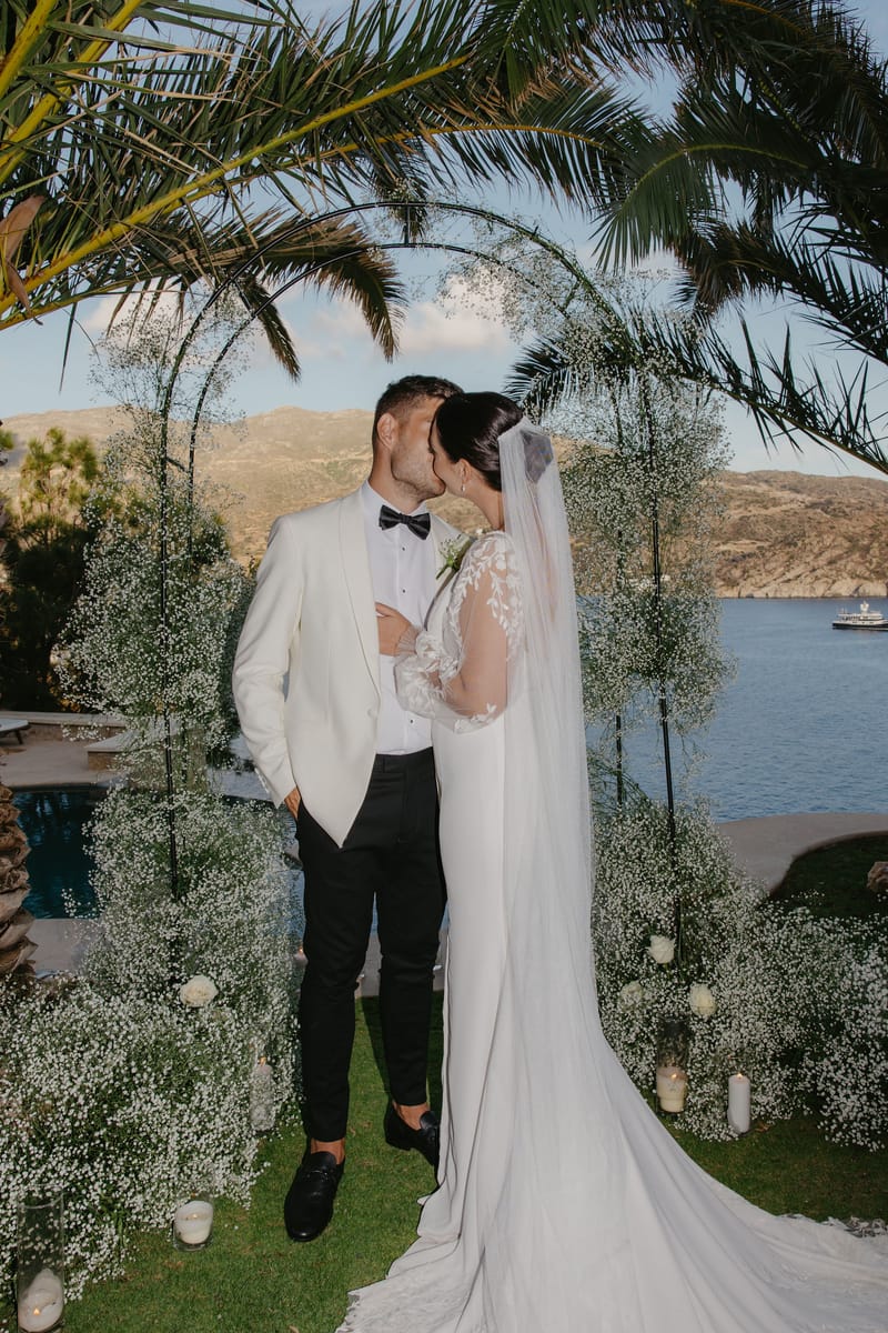 Rosie & Jordan Wedding in Ios Island