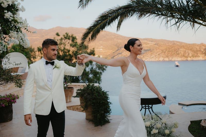 Rosie & Jordan Wedding in Ios Island