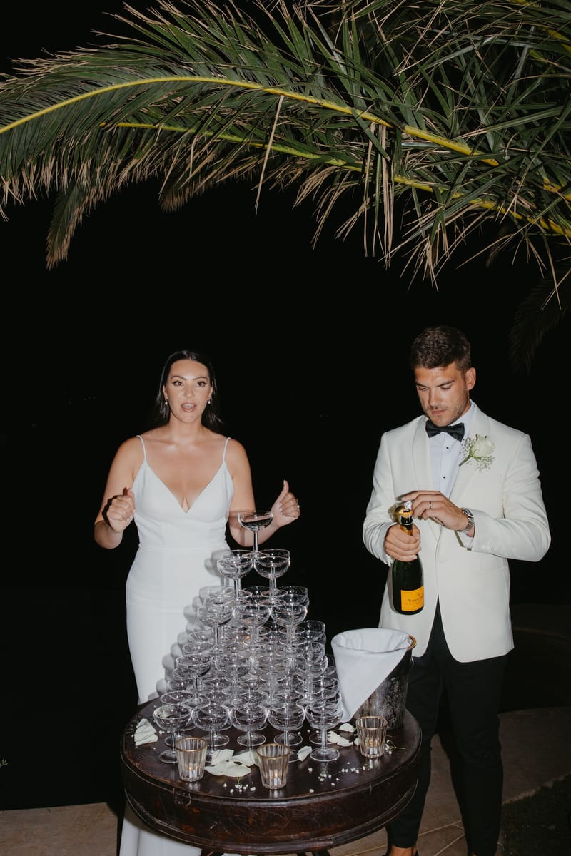 Rosie & Jordan Wedding in Ios Island
