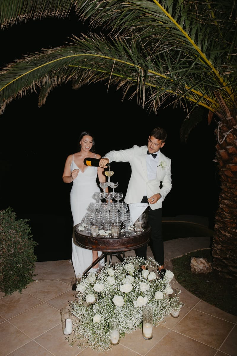 Rosie & Jordan Wedding in Ios Island