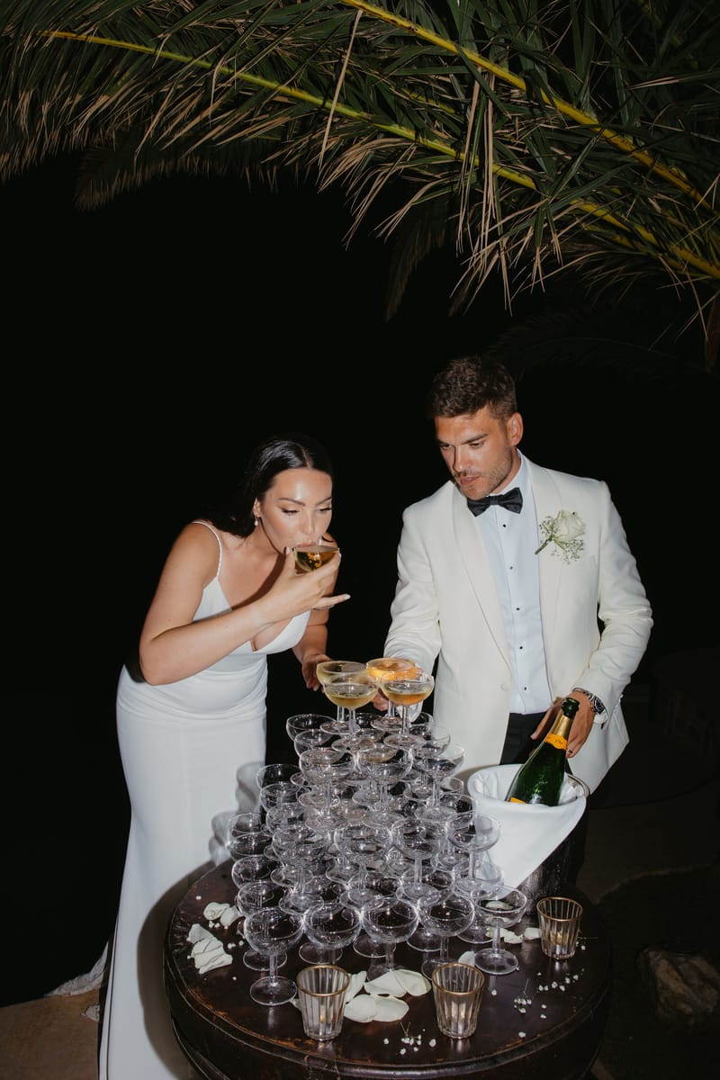 Rosie & Jordan Wedding in Ios Island