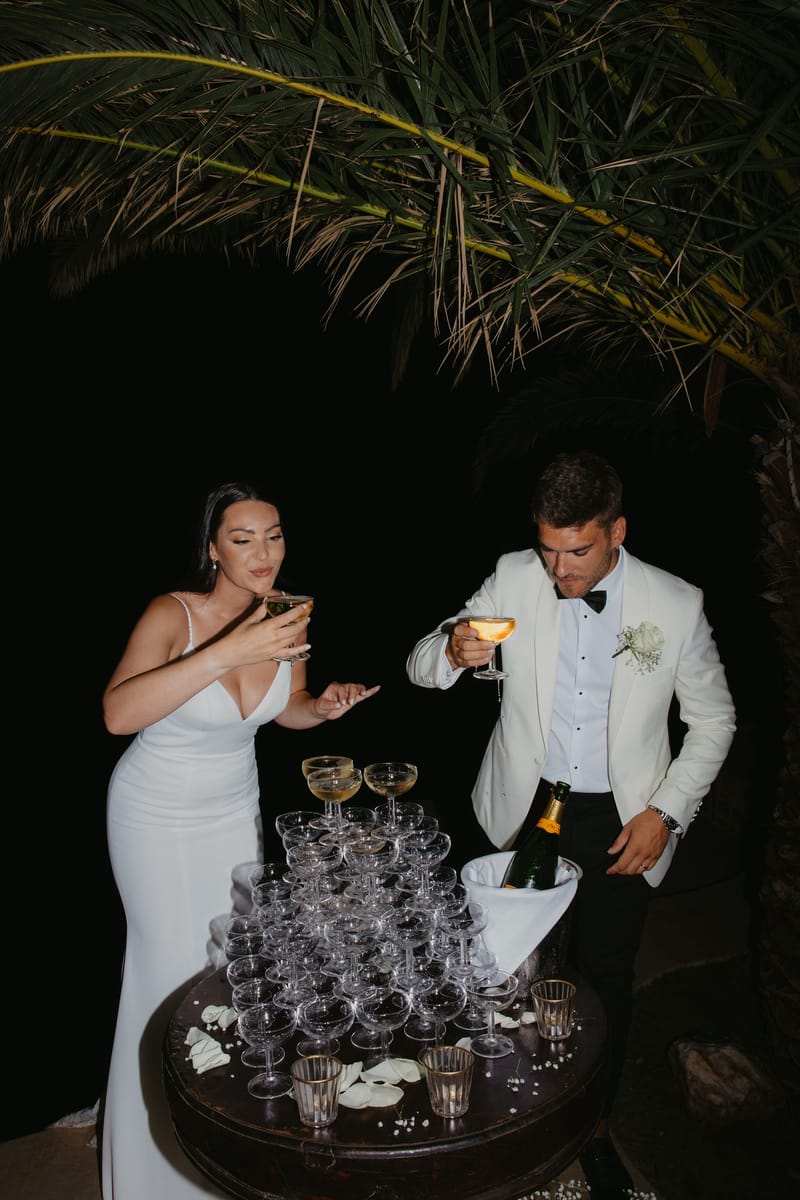 Rosie & Jordan Wedding in Ios Island