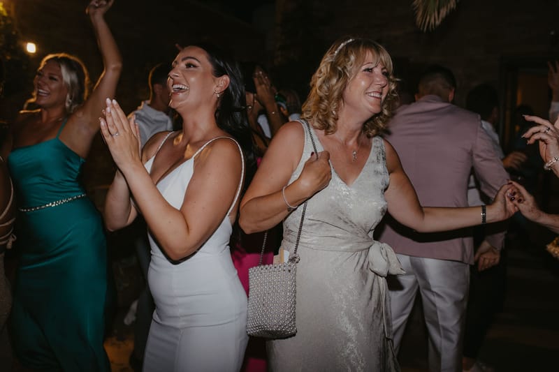 Rosie & Jordan Wedding in Ios Island