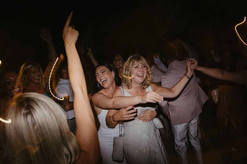 Rosie & Jordan Wedding in Ios Island