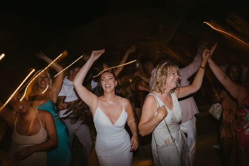 Rosie & Jordan Wedding in Ios Island