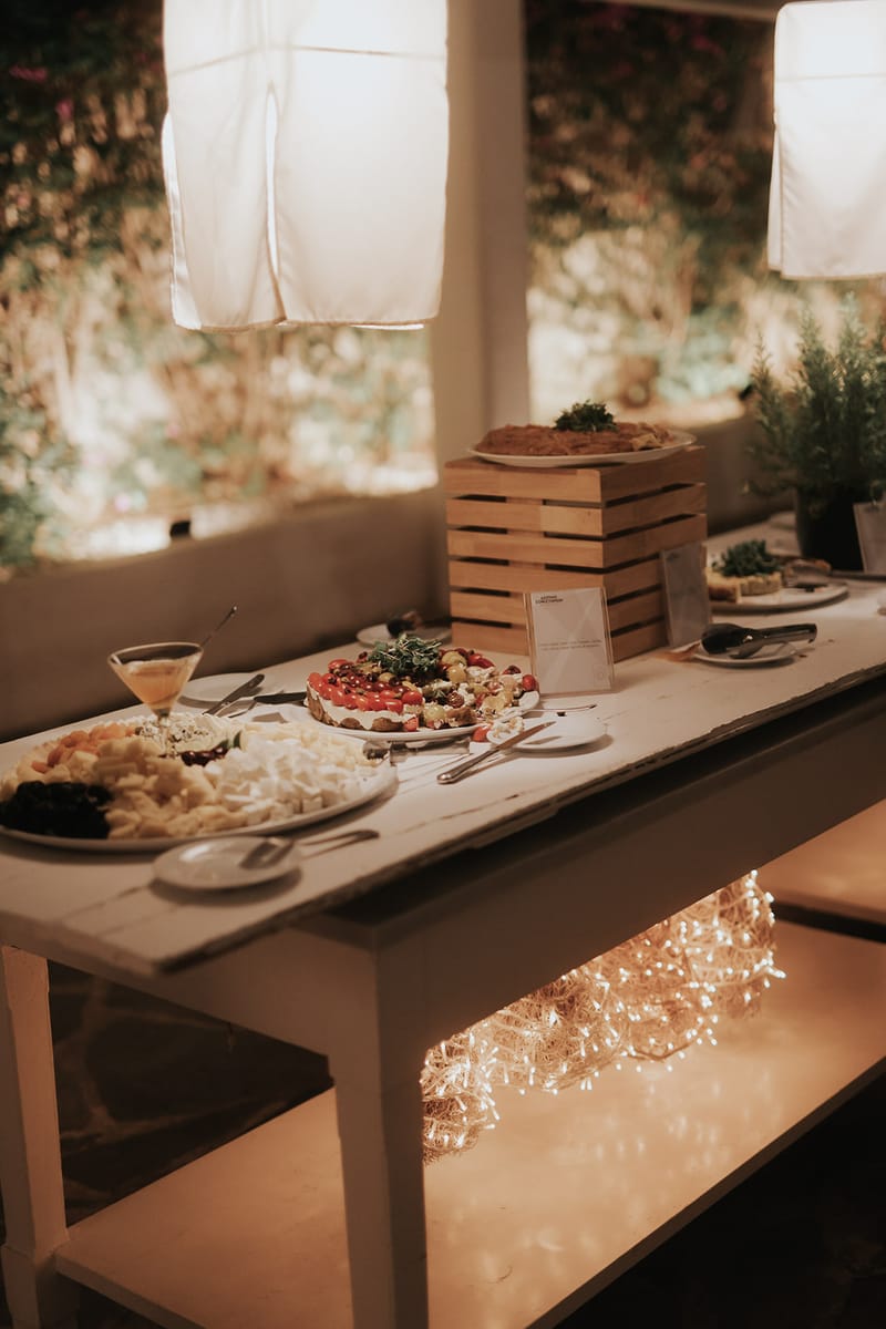 WEdding Cake and Party