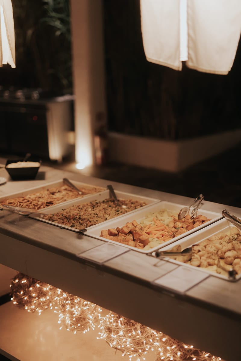 WEdding Cake and Party