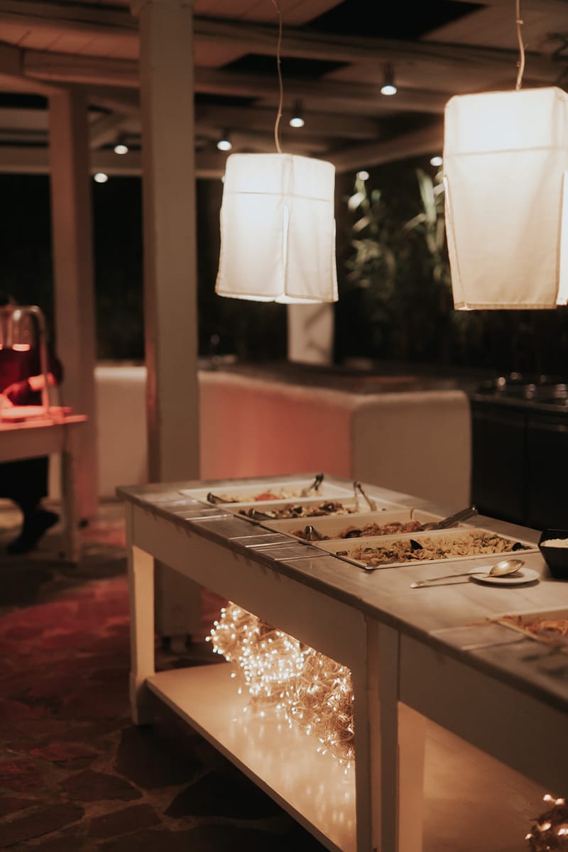 WEdding Cake and Party