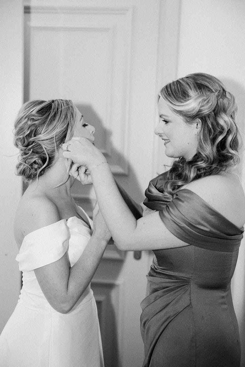 Lauren and Ioannis Wedding at the Gallery Venue of the Island Art and Taste venues in the Athenian Riviera