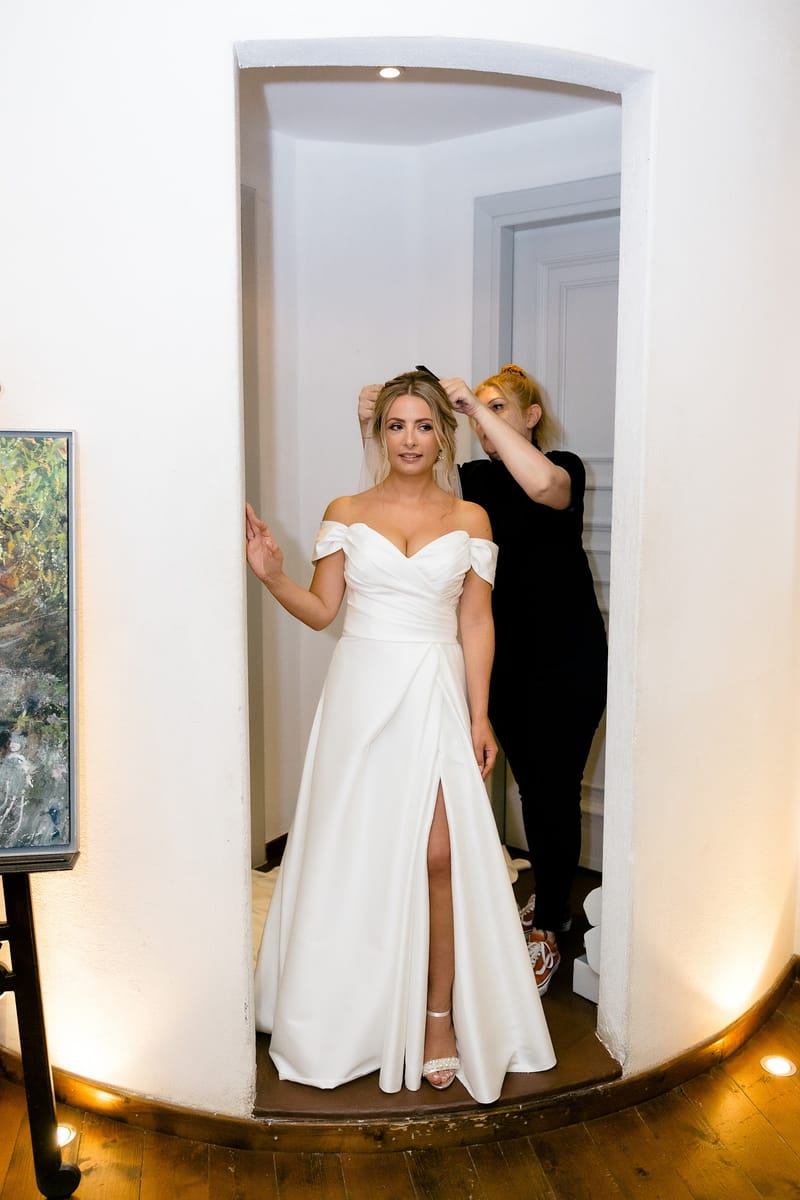 Lauren and Ioannis Wedding at the Gallery Venue of the Island Art and Taste venues in the Athenian Riviera