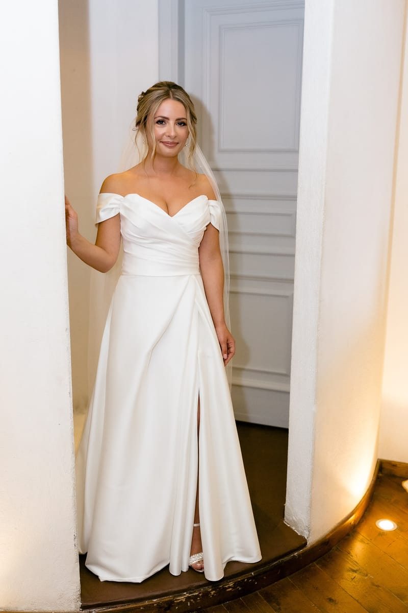 Lauren and Ioannis Wedding at the Gallery Venue of the Island Art and Taste venues in the Athenian Riviera