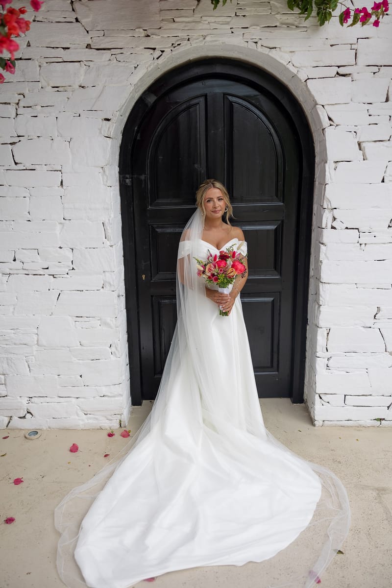 Lauren and Ioannis Wedding at the Gallery Venue of the Island Art and Taste venues in the Athenian Riviera