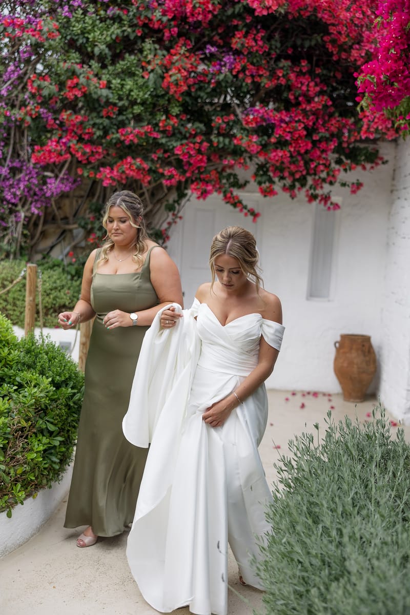 Lauren and Ioannis Wedding at the Gallery Venue of the Island Art and Taste venues in the Athenian Riviera