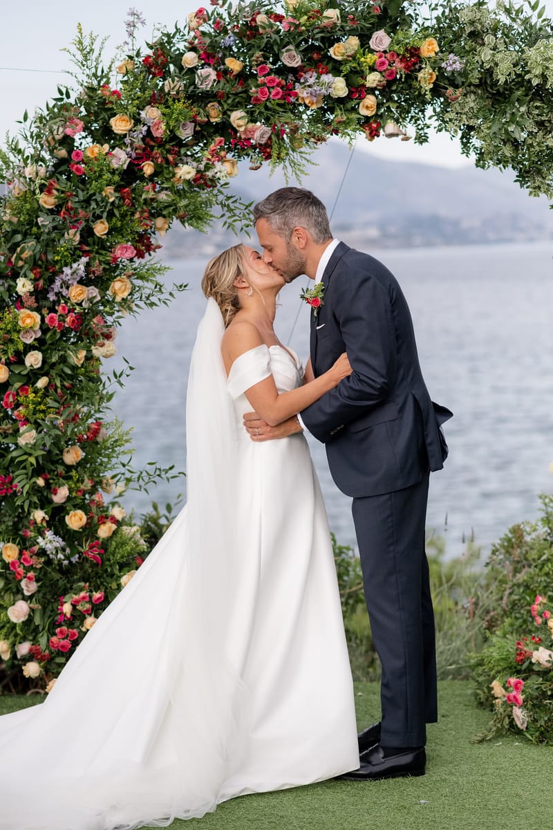 Lauren and Ioannis Wedding at the Gallery Venue of the Island Art and Taste venues in the Athenian Riviera