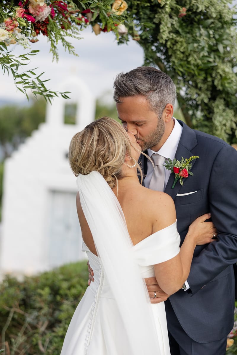 Lauren and Ioannis Wedding at the Gallery Venue of the Island Art and Taste venues in the Athenian Riviera