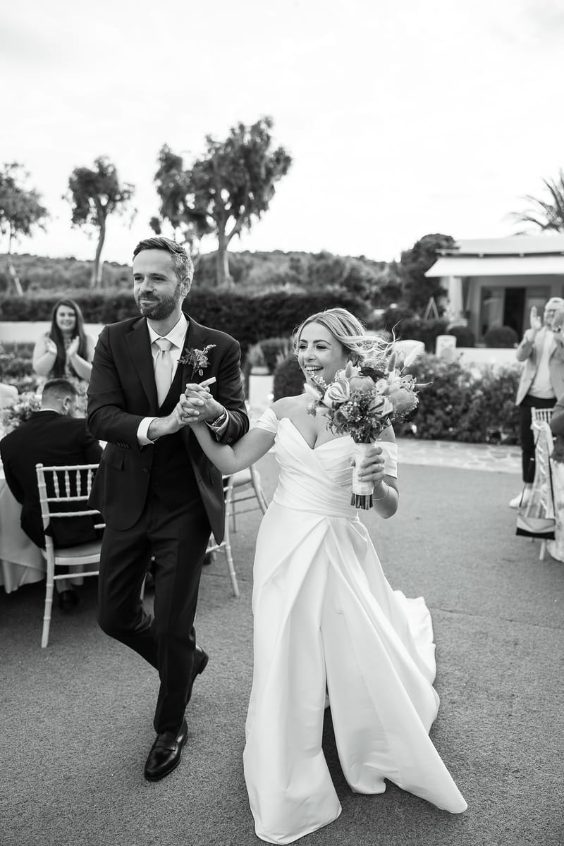 Lauren and Ioannis Wedding at the Gallery Venue of the Island Art and Taste venues in the Athenian Riviera