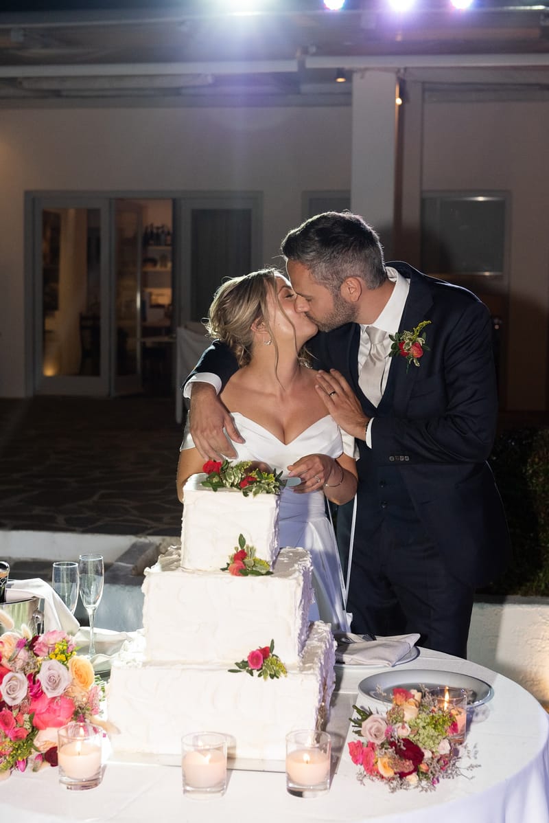 Lauren and Ioannis Wedding at the Gallery Venue of the Island Art and Taste venues in the Athenian Riviera