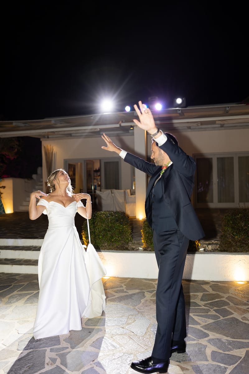 Lauren and Ioannis Wedding at the Gallery Venue of the Island Art and Taste venues in the Athenian Riviera