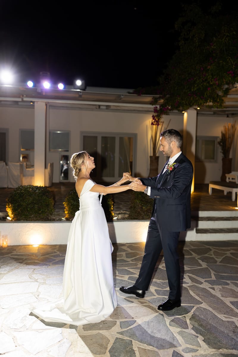 Lauren and Ioannis Wedding at the Gallery Venue of the Island Art and Taste venues in the Athenian Riviera