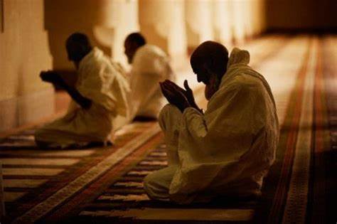 قيام الليل والابتهال الى الله
