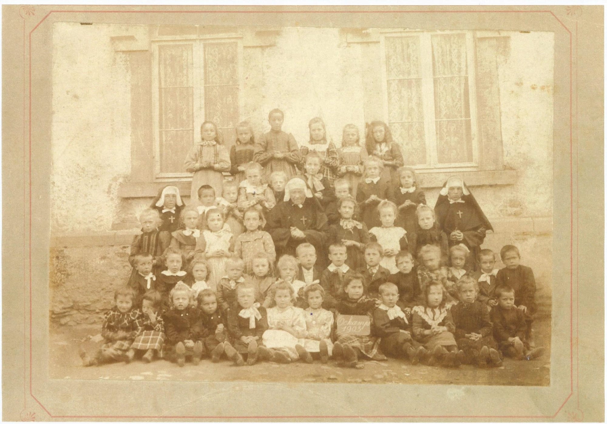 Ecole de Ochamps en 1903