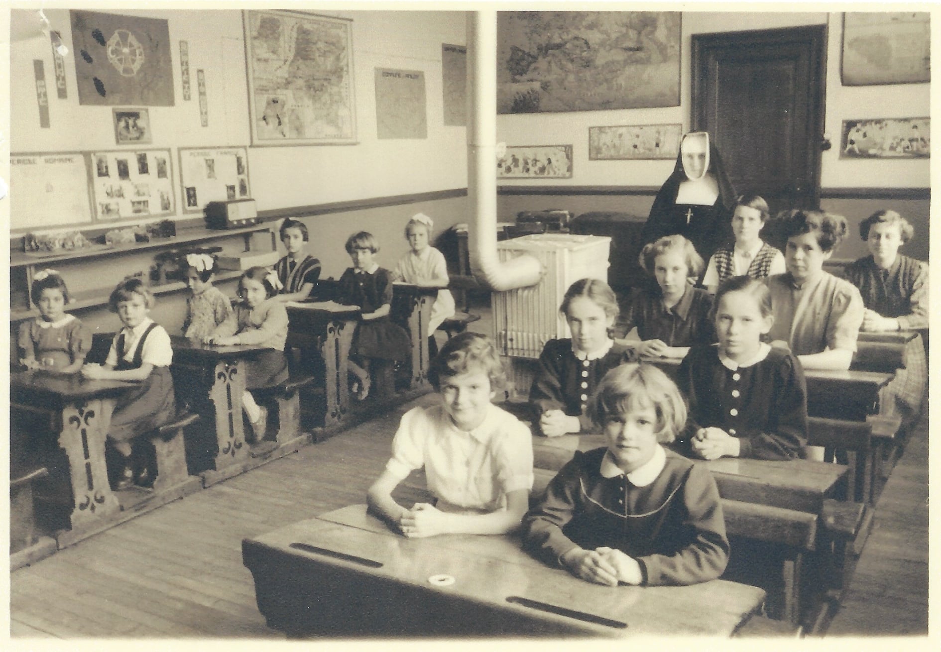 Ecole primaire des filles d Anloy en 1954