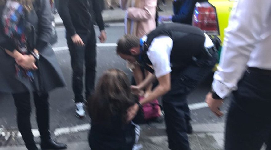Londra metrosunda patlama: Çok sayıda yaralı var