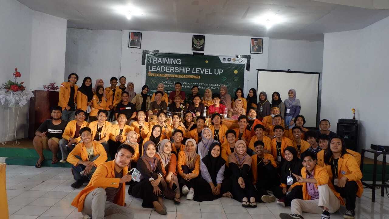 BEM FIP UNM Kabinet Narasi Sukseskan Training Leadership Level Up