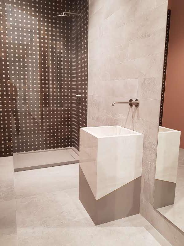 Shower and Freestanding in private Villa