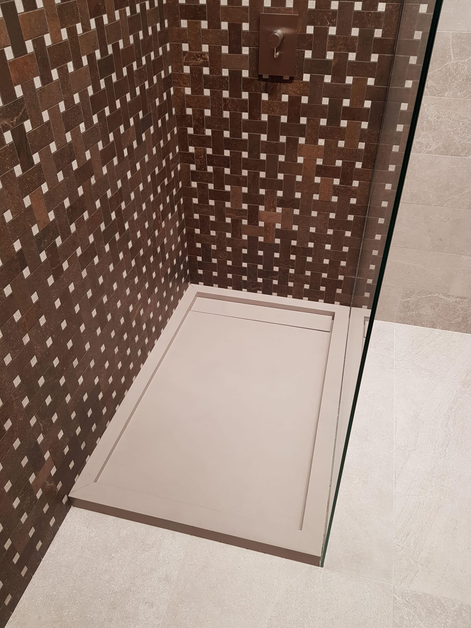 Shower and Freestanding in private Villa