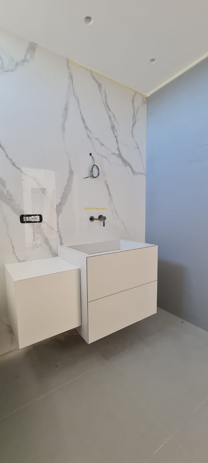 Custom Bath furniture coated with ceramic - Private sea house