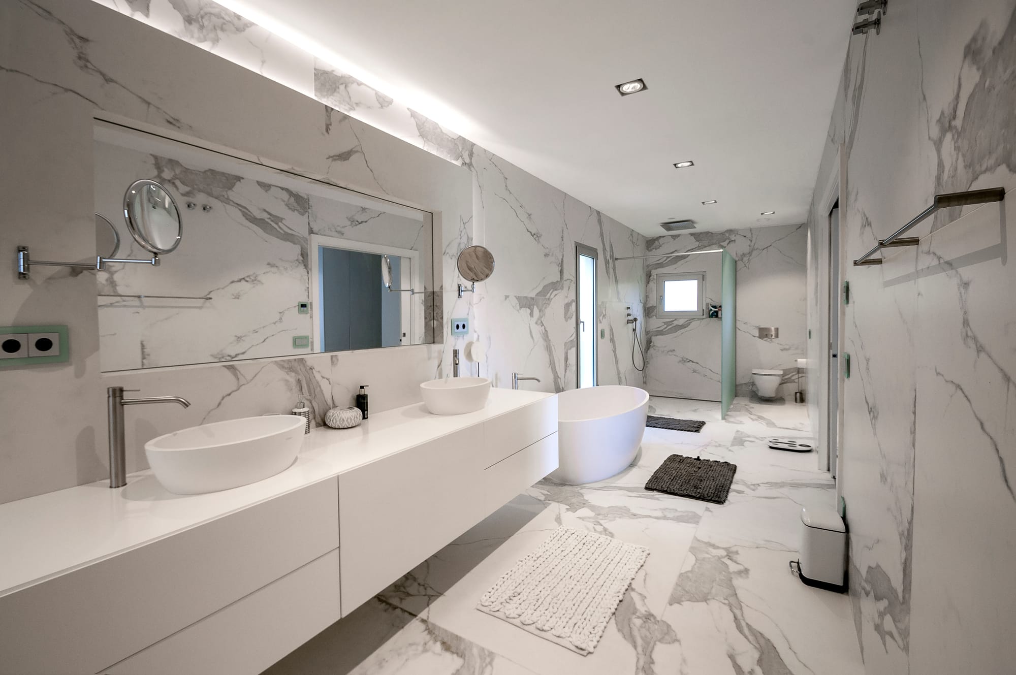 Statuario Bathroom - Private House