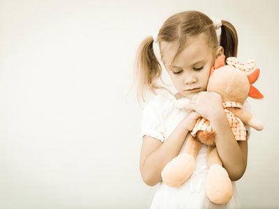 QUELLES SONT LES PRINCIPALES INDICATIONS DE L'HYPNOSE CHEZ L'ENFANT ?