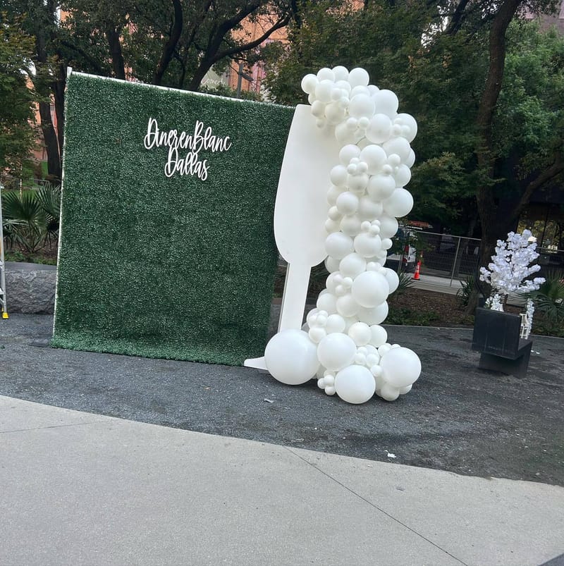 Balloon Arches, Garlands, Balloon Walls and More
