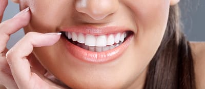 Fire and Briliance of Diamonds, Cubic Zirconia and Moissanite