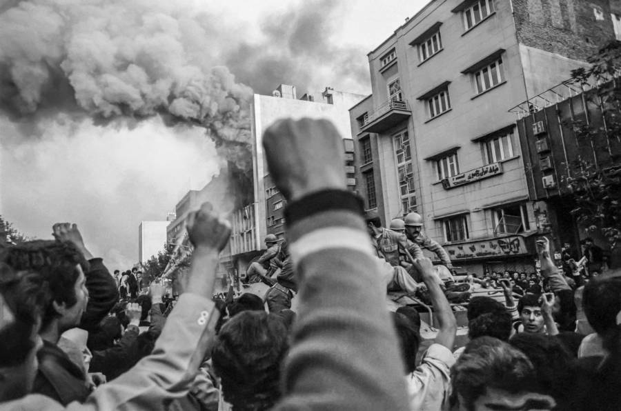 O BRASIL NASCERA DAS CINZAS COM MAIS DE 5 MIL COMITES EM TODO TERRITORIO SE PEPRERAM PARA A SUA REVOLUCAO  POPULAR NUNCA VISTO NA HISTORIA DO BRASIL