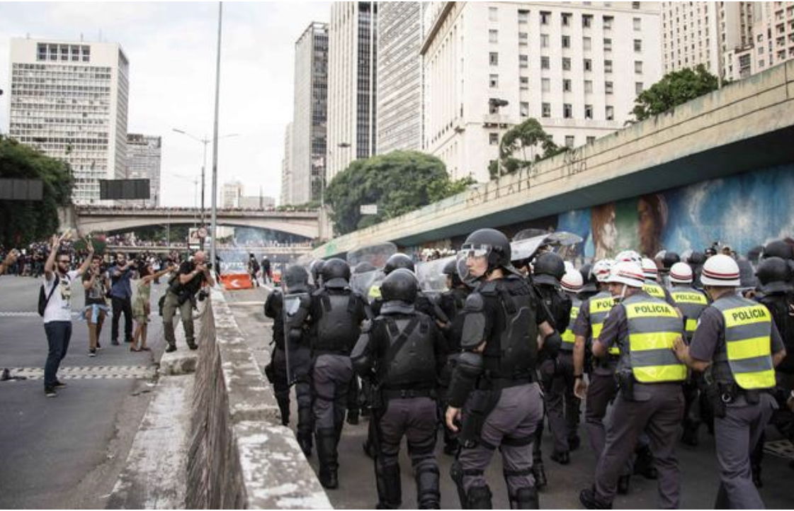 O que você sabe sobre a lei antiterrorismo em um País que o povo e o fora da ordem !!