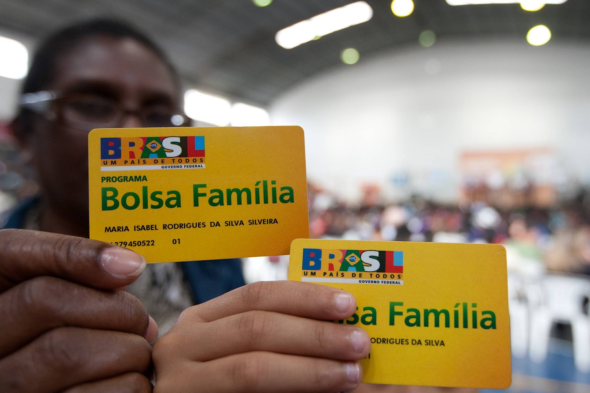 Agora ou povo luta por algo ou passara por dificuldades A Bolsa Familia e desmontada com a rede de protecao ,