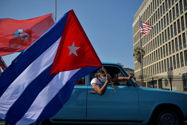 AGENTE SECRETO CUBANO SE INFILTROU  ENTRE MANIFESTACOES E REVELA AS TECNICAS USADO PELOS EUA PARA PROMOVER PROTESTOS EM CUBA ,