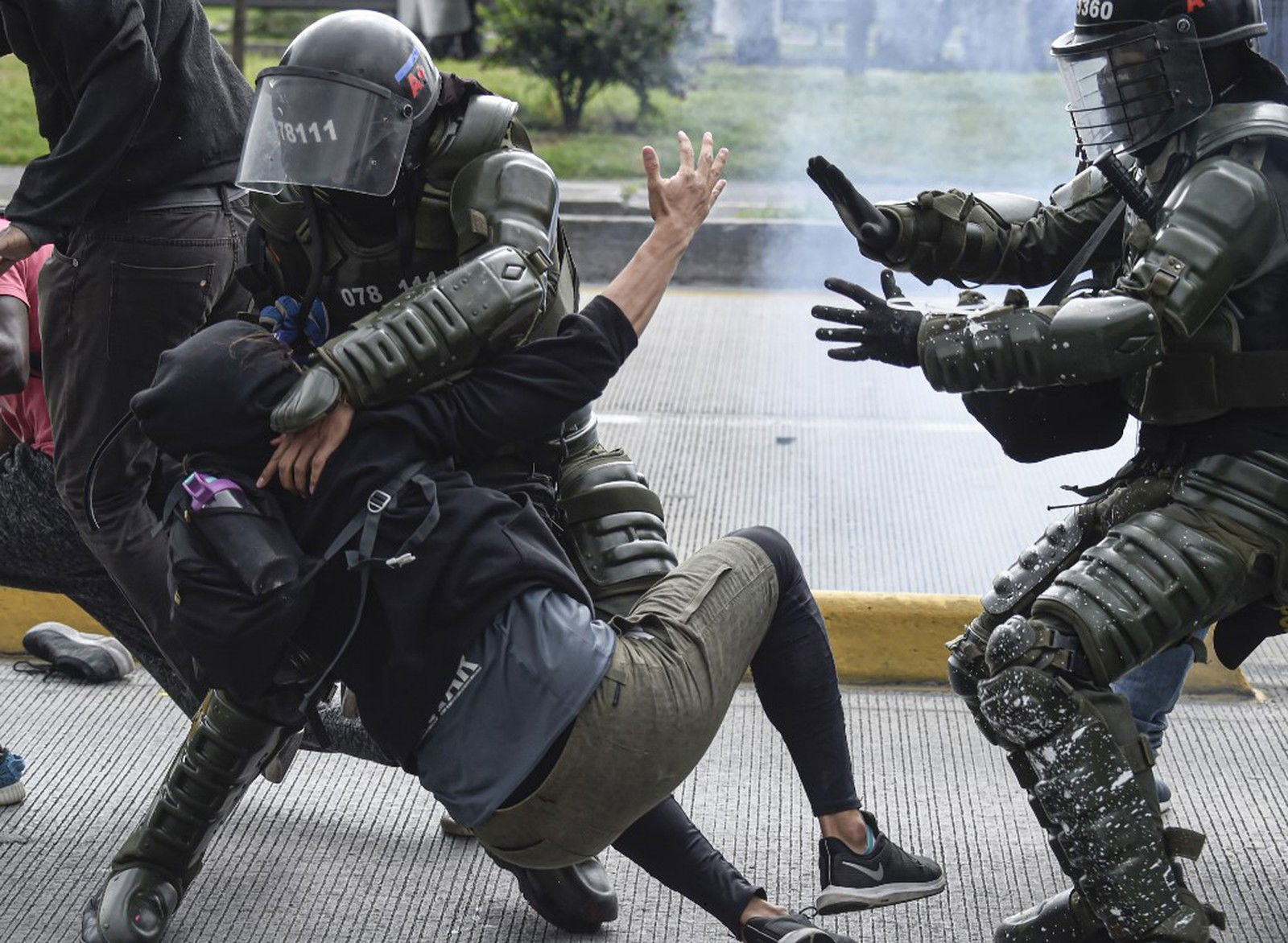 COLOMBIA PEDE SOCORRO O GOVERNO DE IVAN DUQUE BABA OVO MATA SEM DO