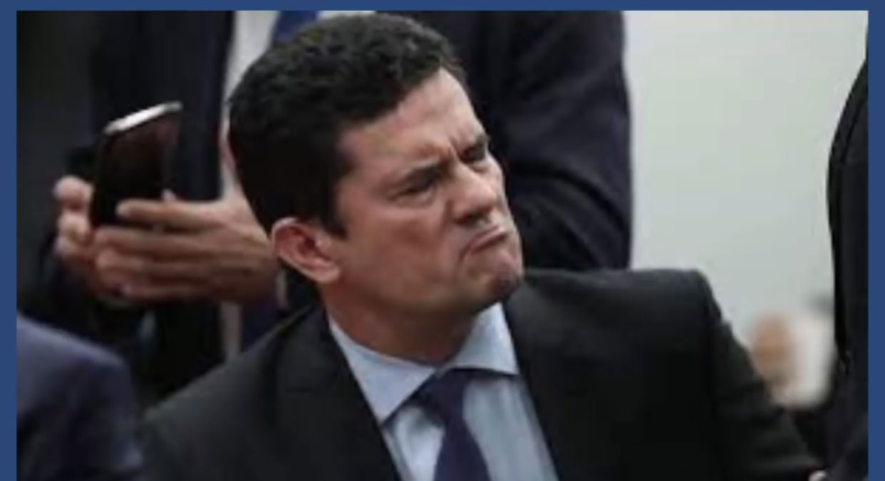 O QUE O CANALHA DO SERGIO MORO QUER FAZER NO BRASIL COM A MESMA IDEIA NA UCRANIA DE ANTICORRUPCAO E O POVO VIAJA ,